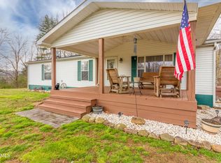 451 Aaron Ln, Oakdale, TN 37829