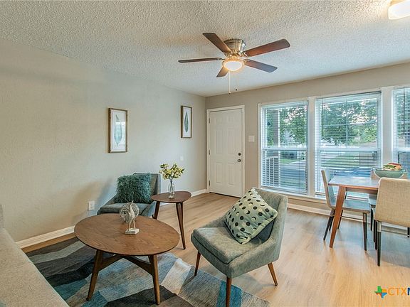 3rd image of 806-808 Estelle Ave