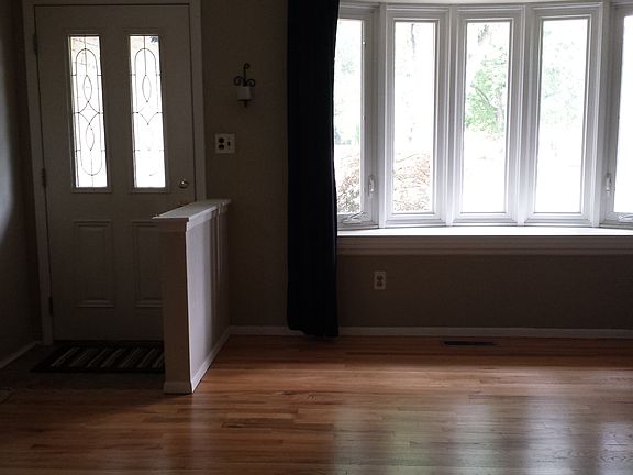 4th image of 19207 Coachwood Rd