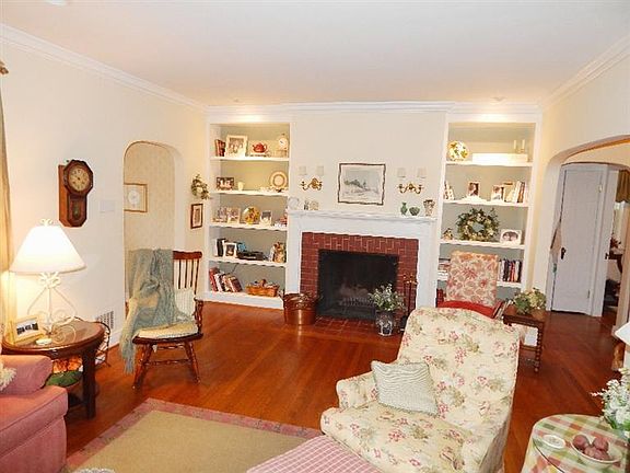 5th image of 5903 Pandora Ave