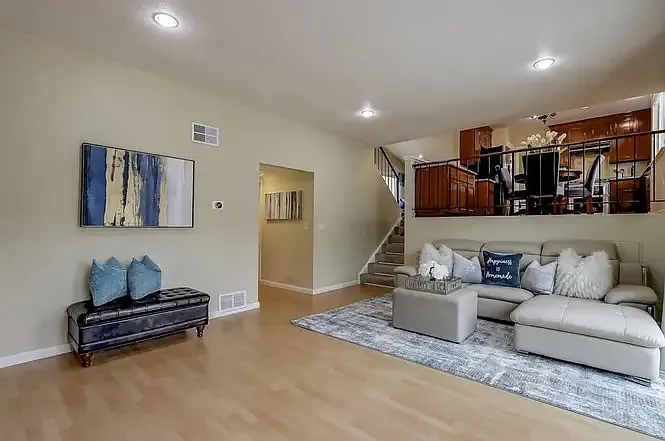 3210 Gatelight Ct — Photo 8