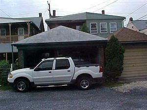 2nd image of 824 Lehman St