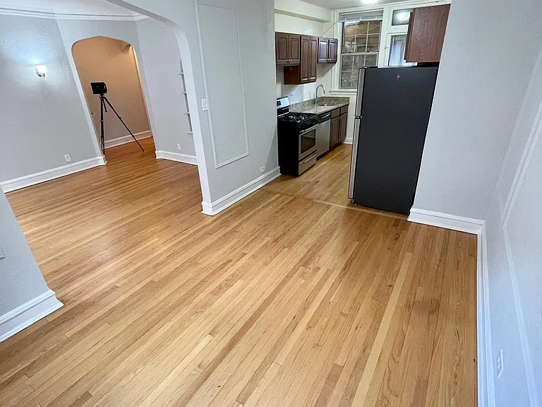 1635 W Fargo Ave #2B — Photo 4