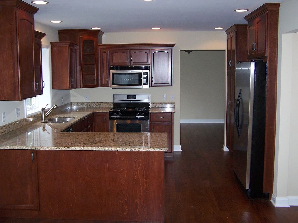 2nd image of 1706 Little Willow Rd
