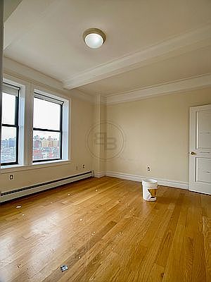 5th image of 147 W 79th St #15D