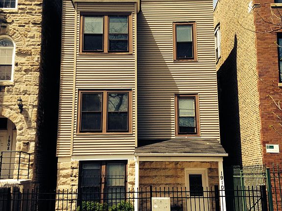 2nd image of 1910 N Whipple St