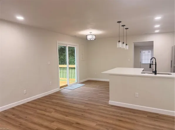 321 Beacon Rd, Portsmouth, VA 23702