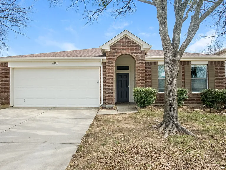 4521 Napa Valley Dr — Photo 1