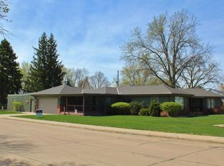 1805 W Louise St, Grand Island, NE 68803