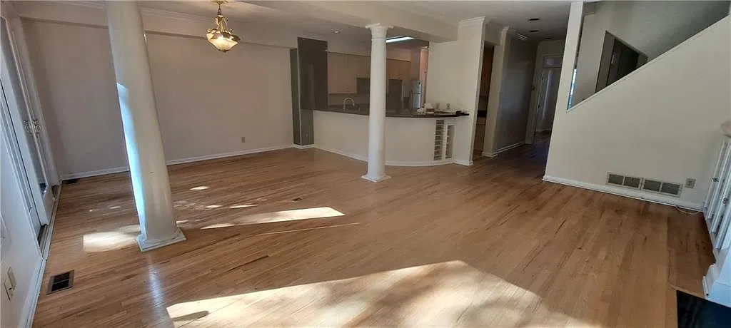 4 bed, 3.5 bath, 3096 sqft, $3,900 — Photo 4