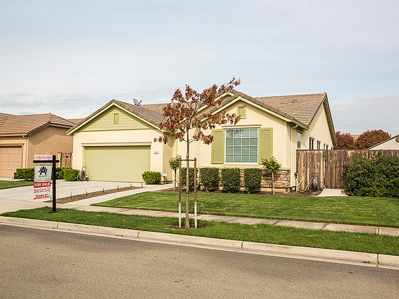 2nd image of 449 Monterey Ln
