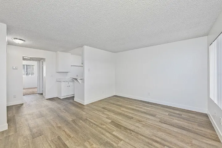 Kendall Brook Apartments — Photo 4