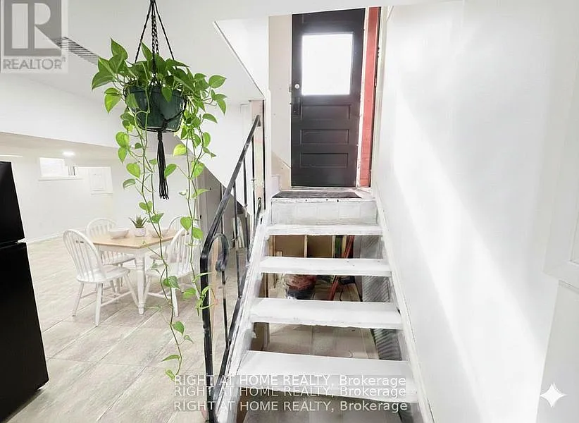 2 bed, $1,200 — Photo 3
