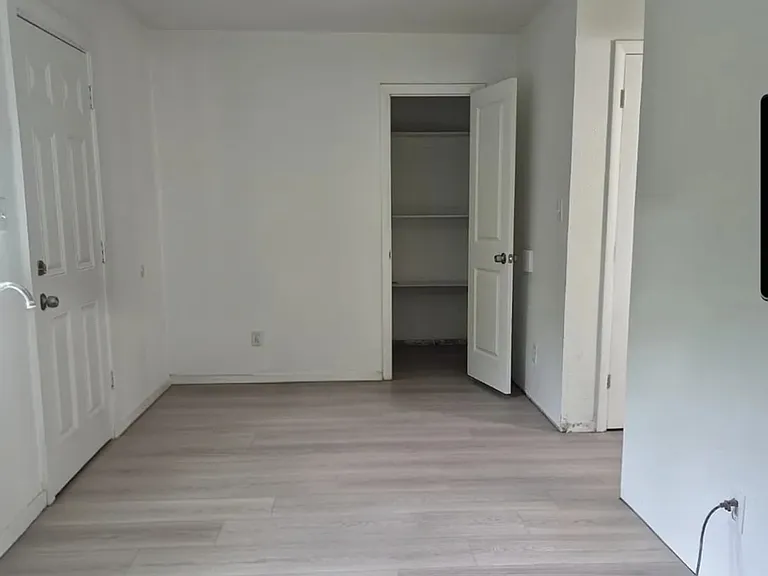 7867 Hamlet St #7867 — Photo 8