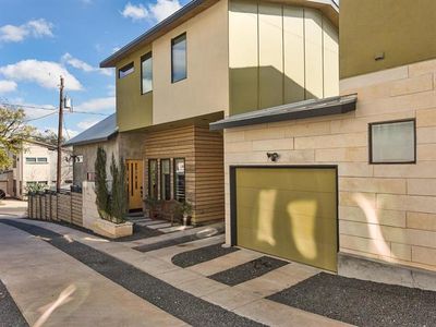 607 Peacock Ln #A, Austin, TX, 78704