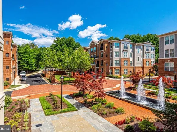 2905 Saintsbury Plz APT 211, Fairfax, VA 22031