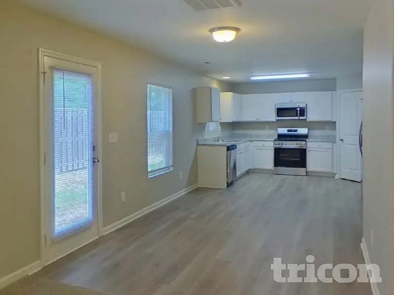 621 Buckskin Rd — Photo 3
