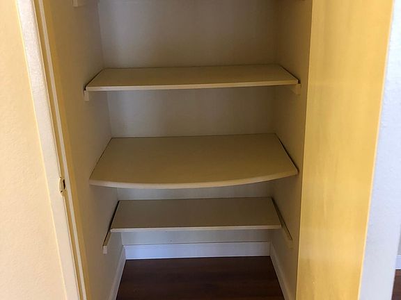 2nd image of 433 N Jackson St APT 110