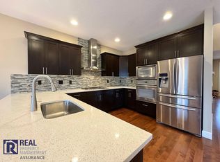 650 NW Willow Glen Pl, Beaverton, OR