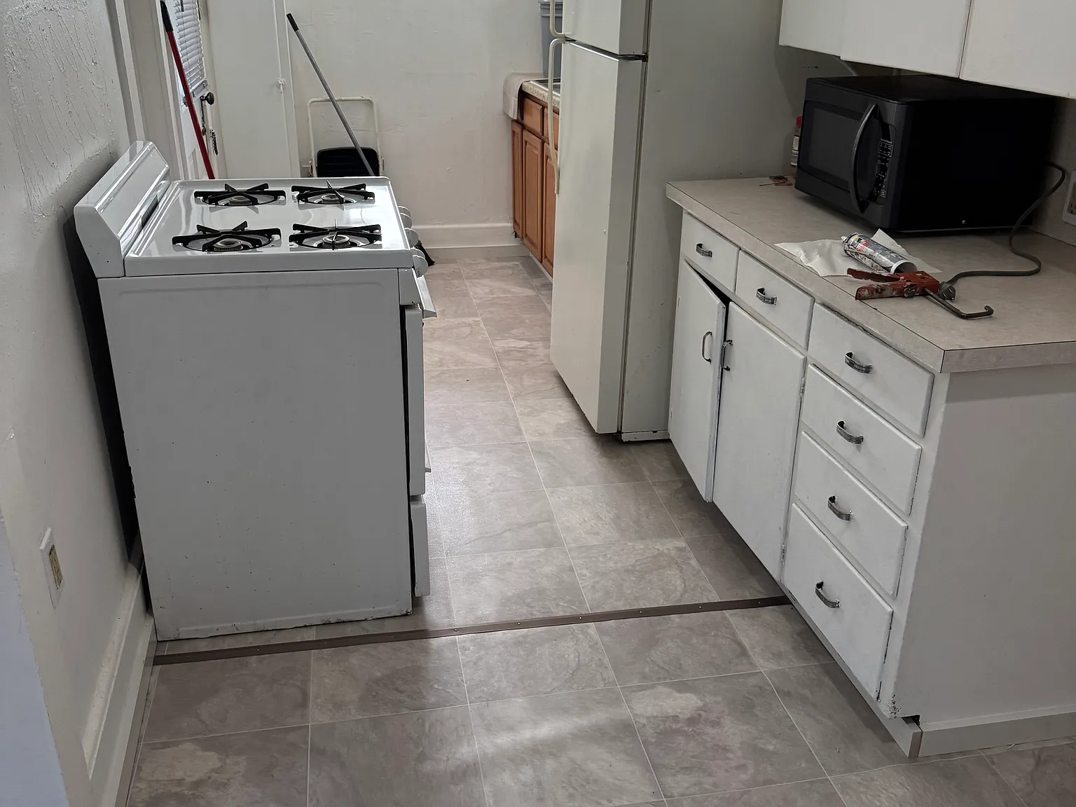3 bed, 1684 sqft, $1,350 — Photo 2