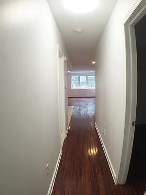 Rented by Ivy Properties | media 9