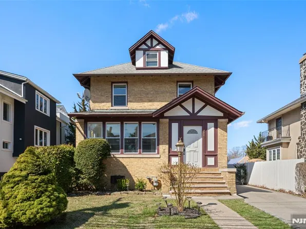 1097 Anderson Ave, Fort Lee, NJ 07024