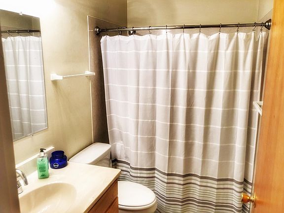 Main floor full bath