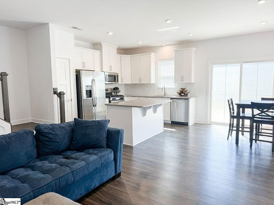 1st image of 530 Huntingdale Pl