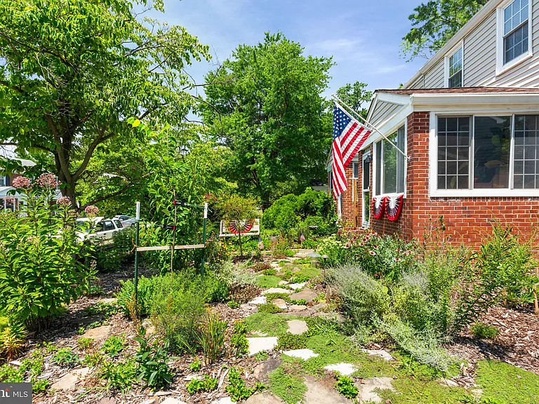 6011 Williamsburg Rd — Photo 5