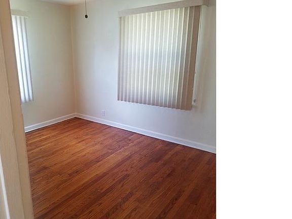 5th image of 1934 Bainbridge Dr