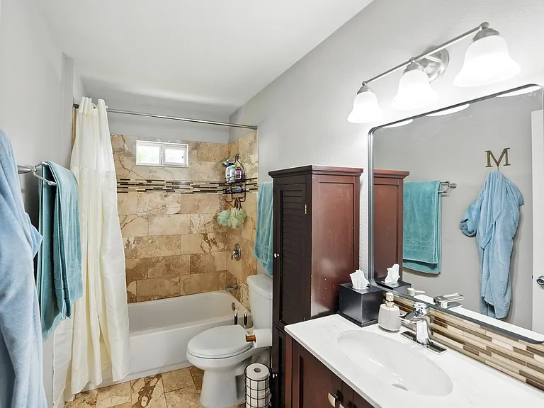 6501 Hickman Ave — Photo 15