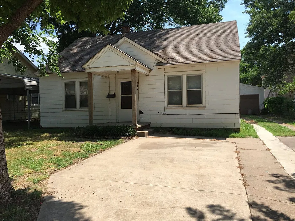 517 W South St