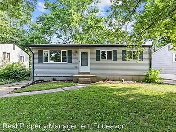 2nd image of 1124 Baron Ave