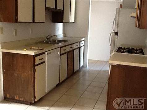 4th image of 11208 Ivanhoe Dr