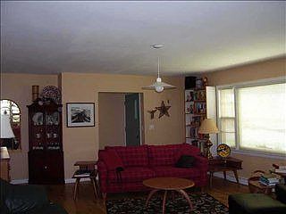 3rd image of 2308 Louise Ln