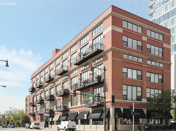 70 E 18th St Unit 2E, Chicago, IL 60616