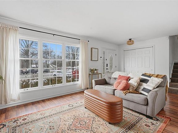 4th image of 1300 Robin Cir