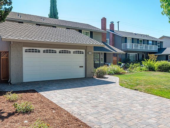 3rd image of 882 Rubis Dr