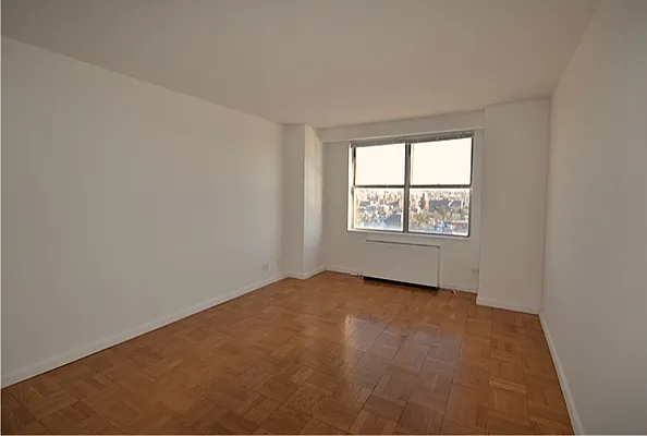 Rented by Olnick Organization | media 18