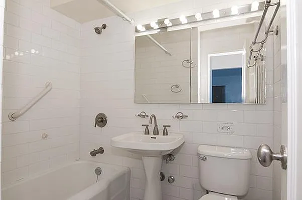 Rented by R New York | media 29