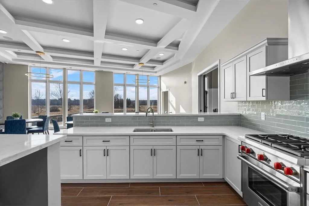 2 bed, 2.5 bath, 1940 sqft, $5,820 — Photo 4