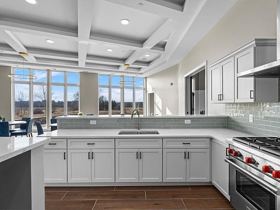 4th image of 1 Hill Farm Rd #307
