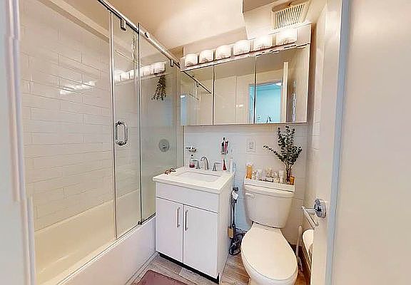 5th image of 145 E 16th St APT 3K