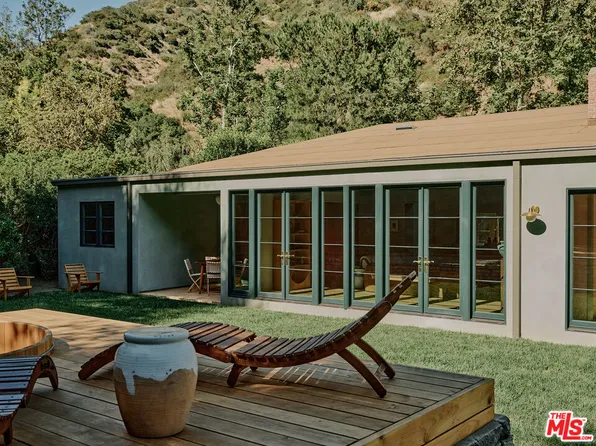 2633 Mandeville Canyon Rd, Los Angeles, CA 90049