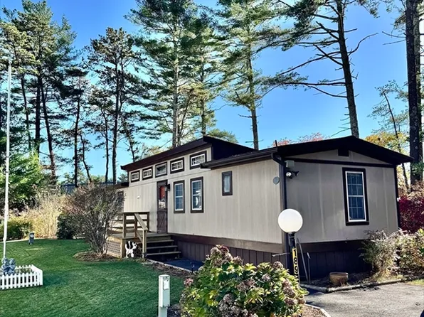 189 View St, Wareham, MA 02571