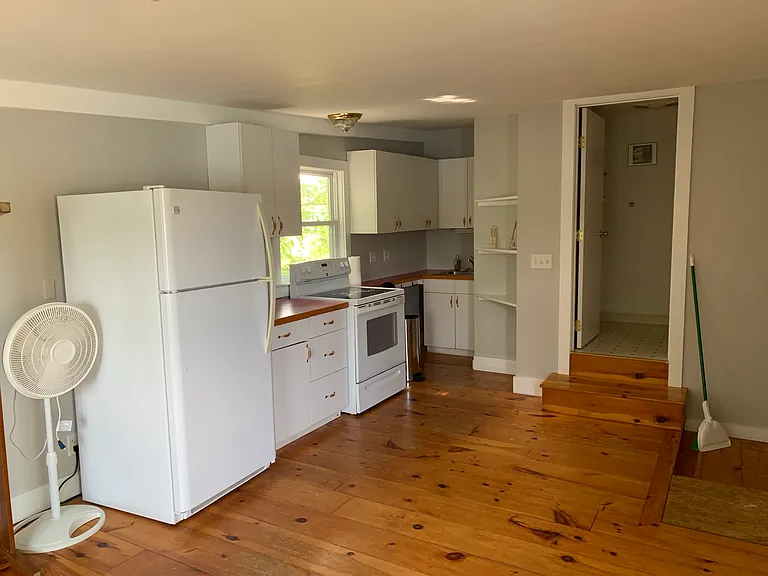 140 Riverbank Rd — Photo 11