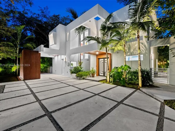 3901 Kumquat Ave, Miami, FL 33133