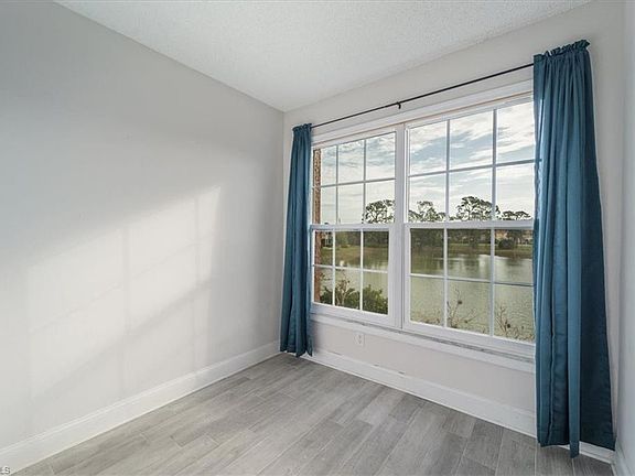 3rd image of 185 Santa Clara DR #15