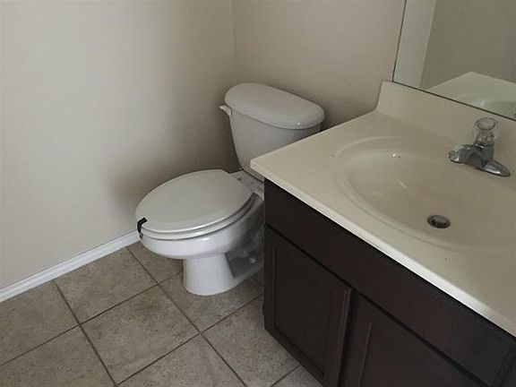 5th image of 403 Larga Vista Dr
