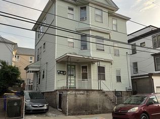 327 William St, Fall River, MA 02721